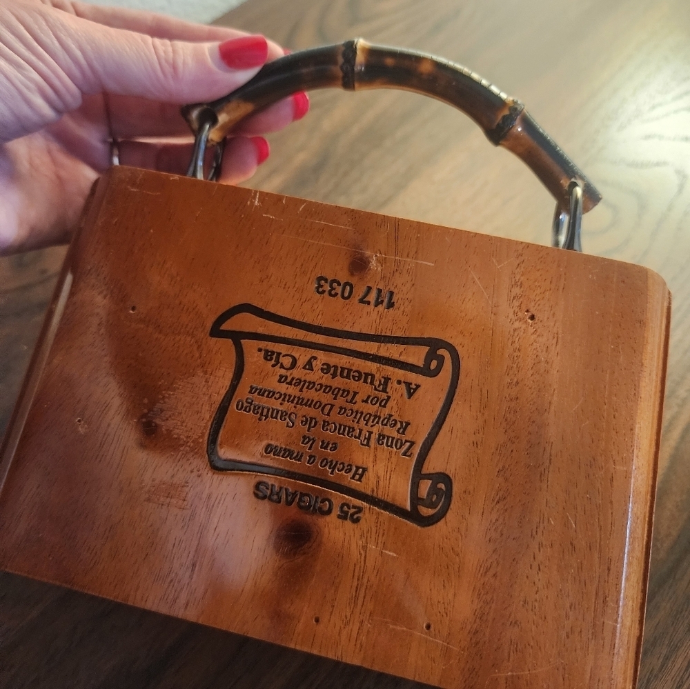 🪵 Arturo Fuente “Short Story” Wooden Cigar Box | Handmade | Dominican Republic - Picture 4 of 4